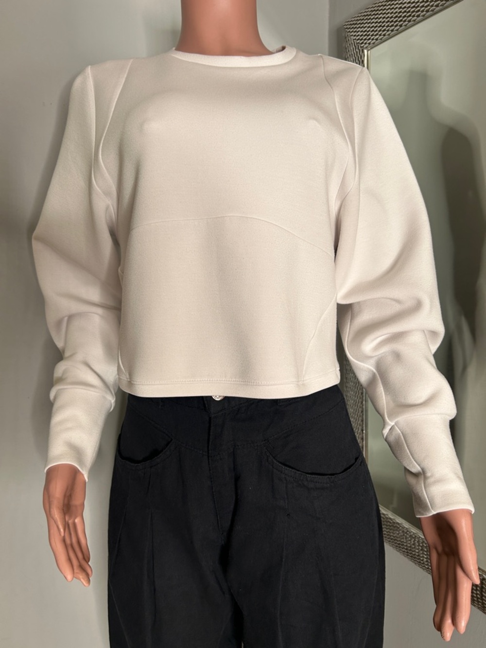 Athleta Cream Cropped Crewneck Sweatshirt